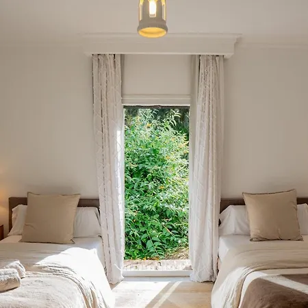 Elegant With Pool & Golf Range In Sotogrande Vila San Roque (Andalucia)